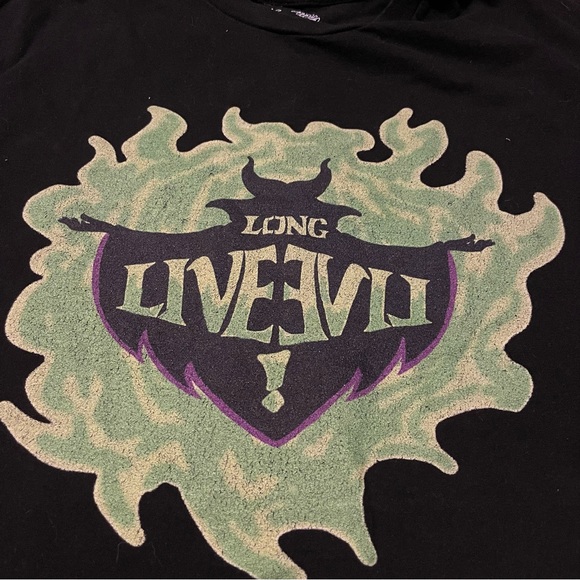 Disney Descendants Adult Tshirt - Picture 3 of 5